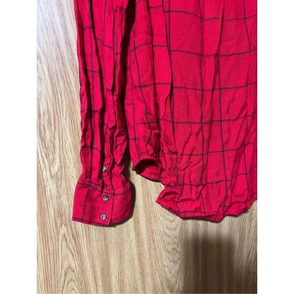 A New Day Red Plaid Button Up Top Woman’s Size Medium - Picture 7 of 8
